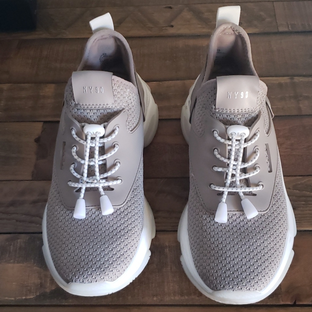 STEVE MADDEN "MYLES" SNEAKERS